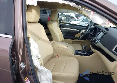 2017 Toyota Highlander Le Plus from USA, damaged, VIN 5TDZZRFH5HS218183